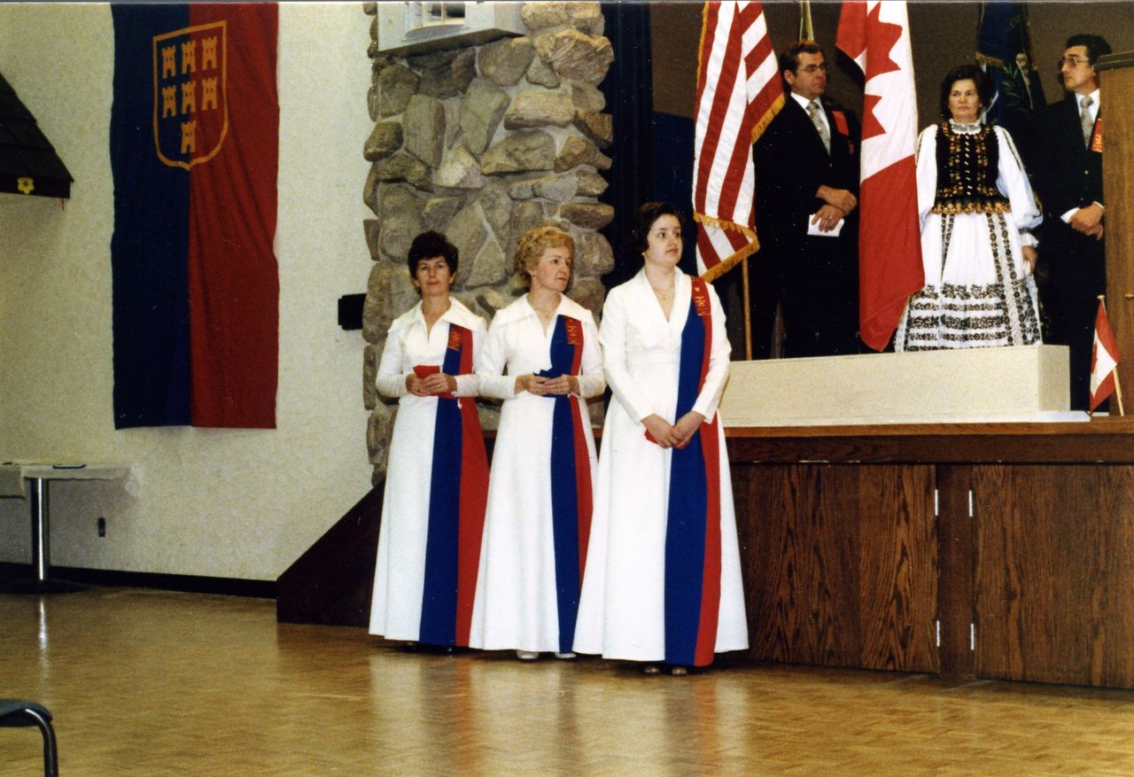1977_002.jpg