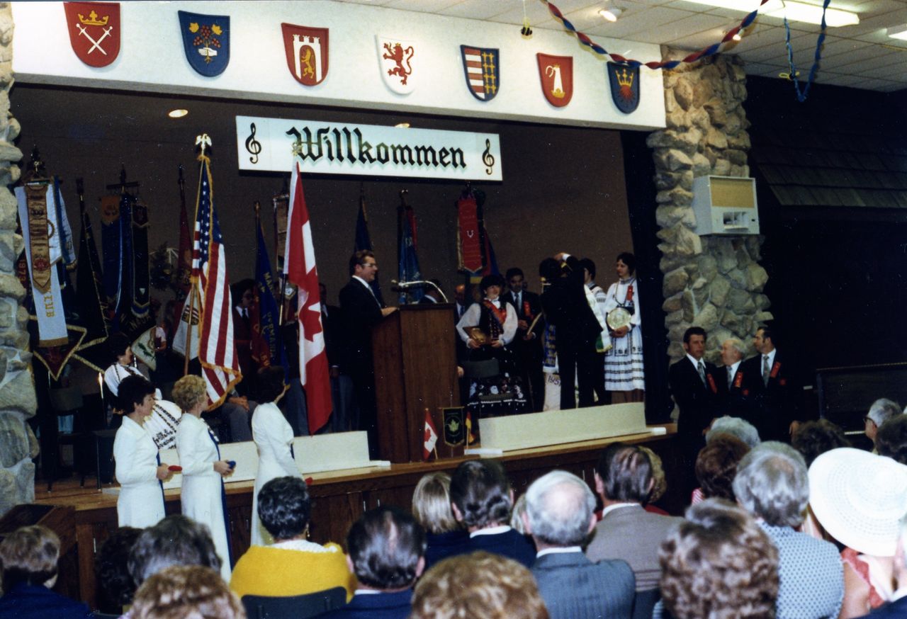 1977_003.jpg