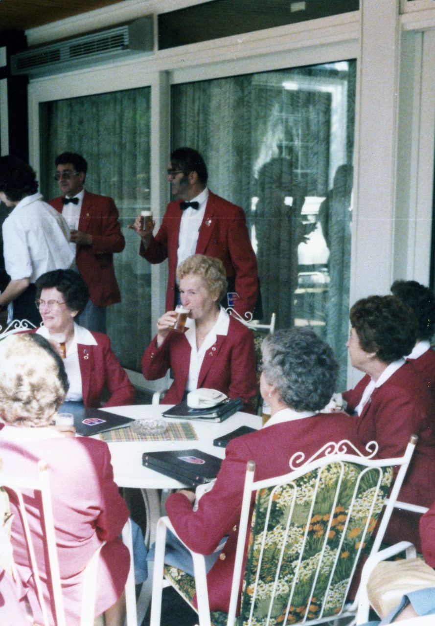 1982_003.jpg
