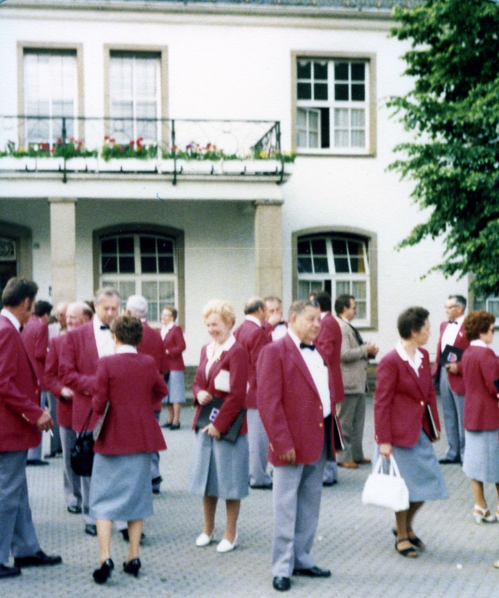 1982_004.jpg